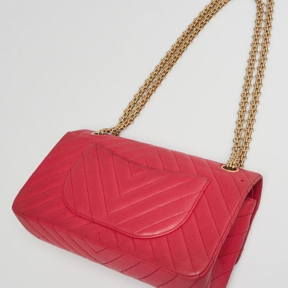 Chanel Dark Pink 2.55 Reissue Chevron Quilted Calfskin Leather 225 Bag - Picture 3 of 13